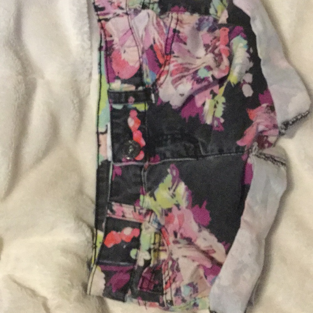 Candies women 3 flower print shorts